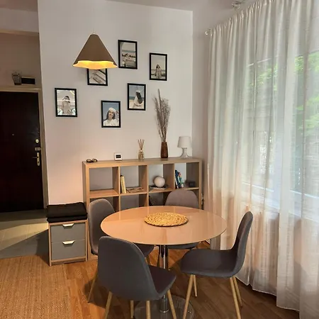 Pi 1 - In The Heart Of Bucharest, Amazing Location, Cozy, Sleeps 4 Apartment