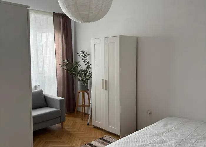 Pi 1 - In The Heart Of Bucharest, Amazing Location, Cozy, Sleeps 4 Appartamento *