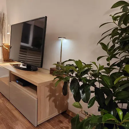 Pi 1 - In The Heart Of Bucharest, Amazing Location, Cozy, Sleeps 4 شقة بوخارست