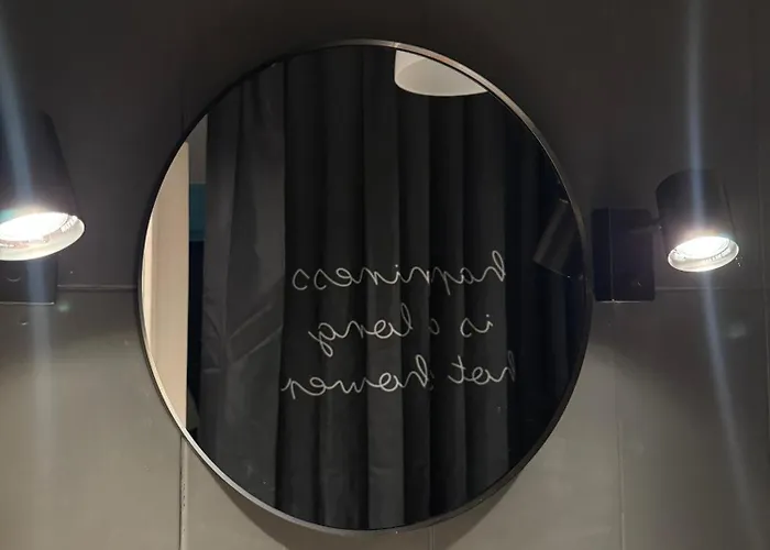 Lägenhet Pi 1 - In The Heart Of Bucharest, Amazing Location, Cozy, Sleeps 4